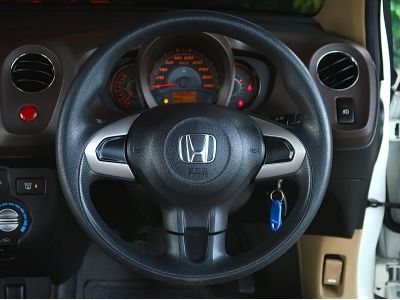 Honda Brio Amaze 1.2 V เกียร์ออโต้ ปี 2013 รูปที่ 5